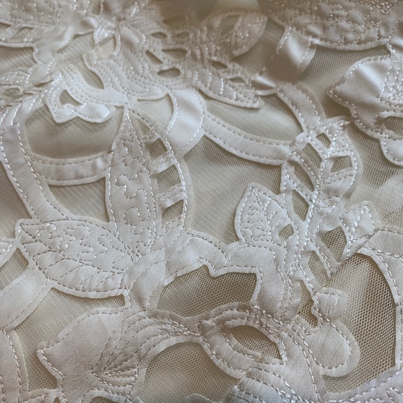 Alexia Admor White Lacey Dress - NWOT - Picture 5 of 5